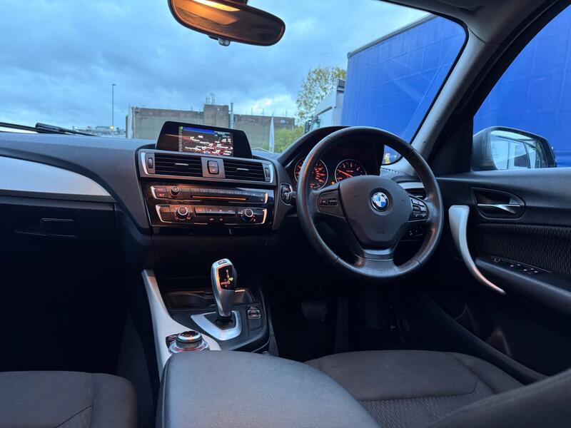 BMW 1 SERIES