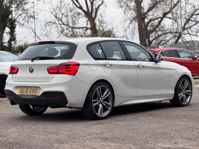 BMW 1 SERIES