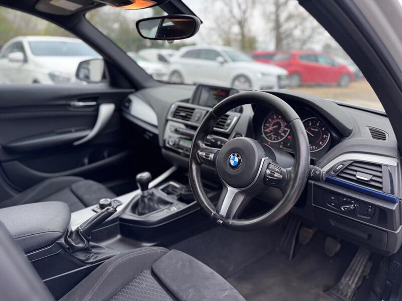BMW 1 SERIES